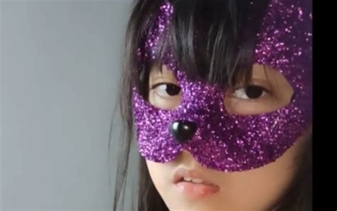 紫色面具黑色面具女孩 魚缸加蓋影響